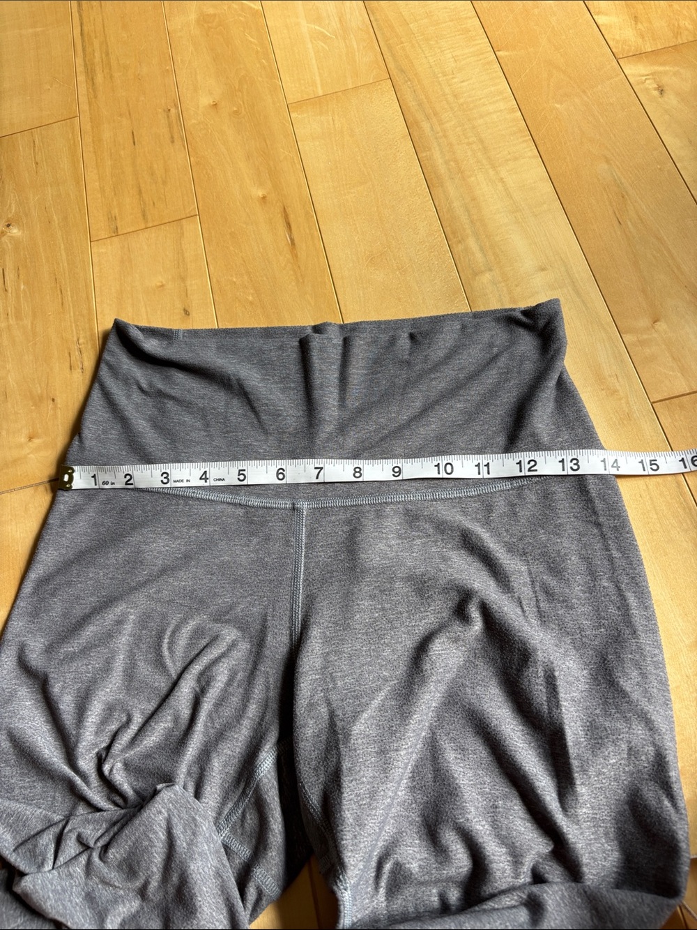 Lululemon capris - Picture 7 of 7